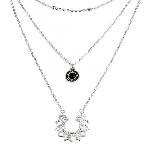 🆕 Retro Silver Multilayer Lotus Pendant Necklace - Picture 3 of 12